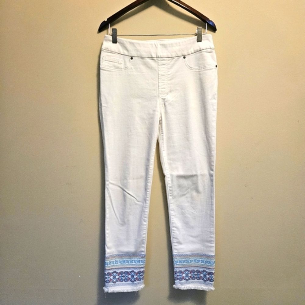 Chicos Pull-on Jeggings Ankle Pants White Blue/Pink Embroidery Women US Size 6R